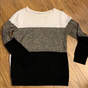 Like New Color-Block Sweater Size L